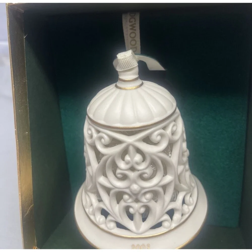 Rare Wedgwood Ornament Annual Pierced Bell 2003 Porcelain New In Original Box EC